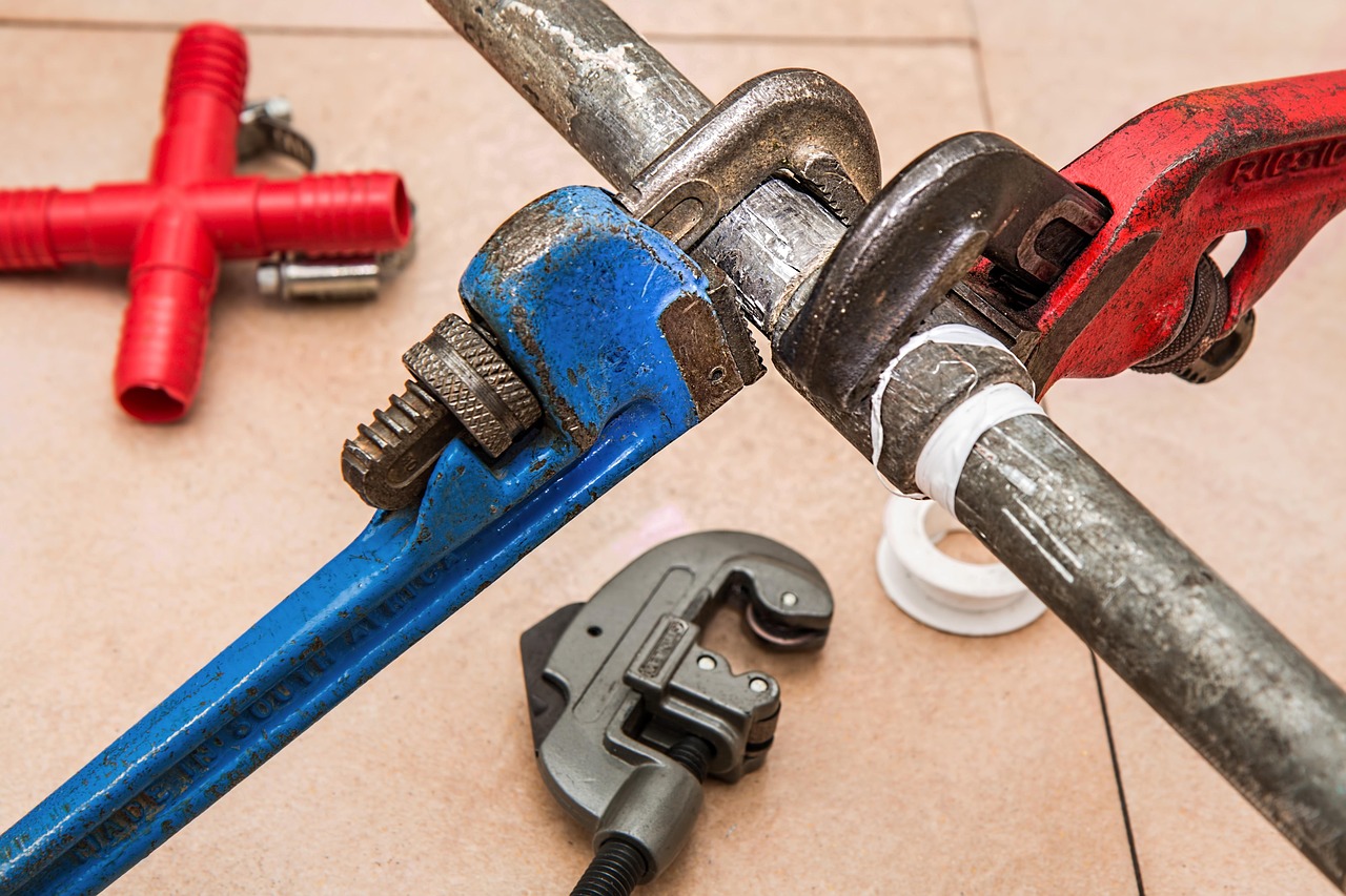 7 Deck Repair Safety Hazards Waukegan Homeowners Should Fix Before Fall constructed by Burns Carpentry in Waukegan, IL