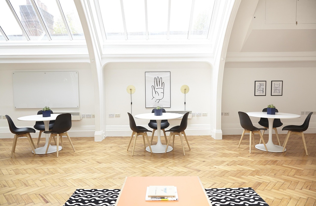 Laminate Flooring vs. Carpet: 2026 Cost Guide for Cary, IL